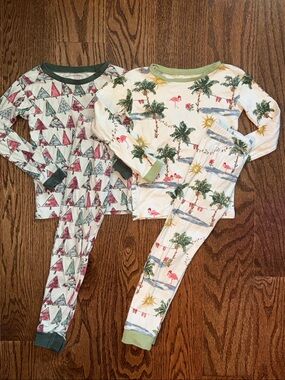 5t Burt’s Bees Kids bundle of 2 Christmas pajama 2-piece sets.